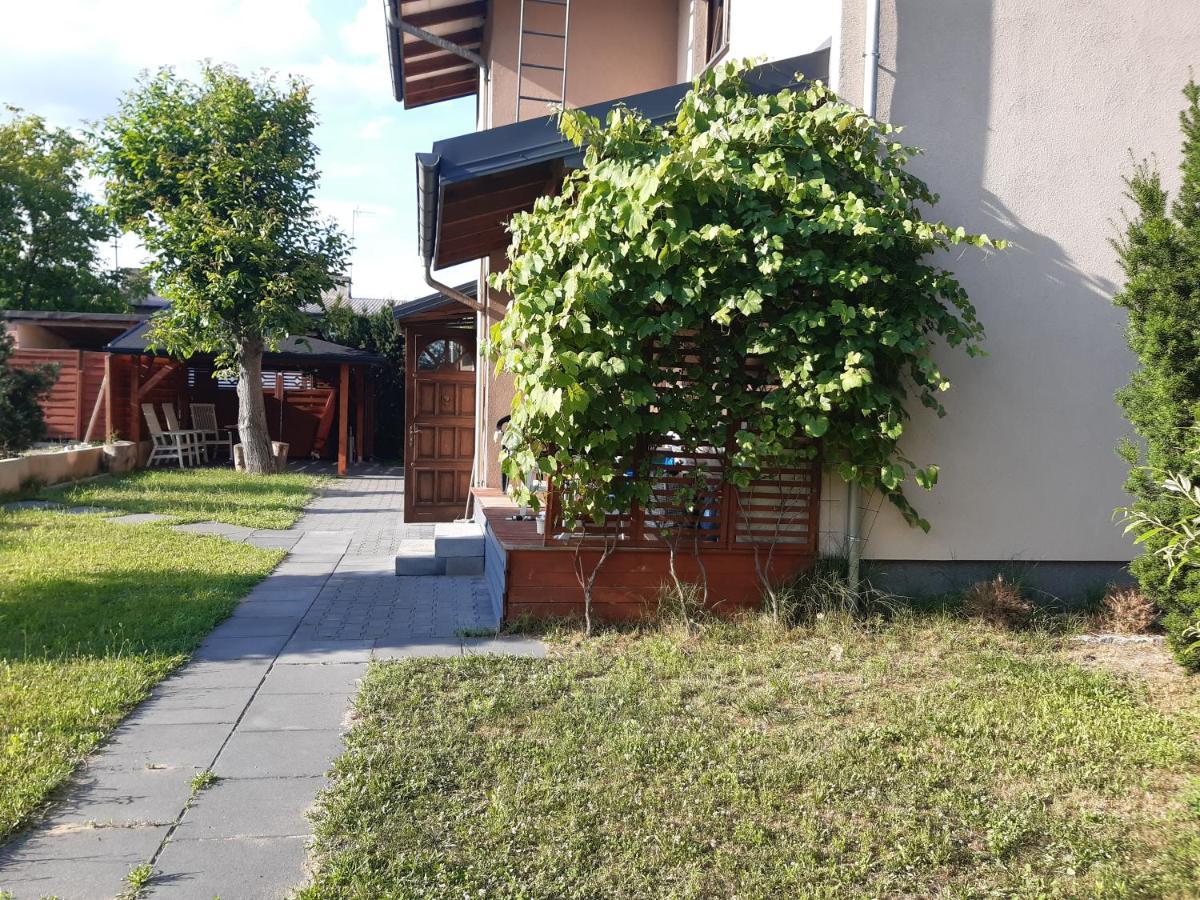 Apartamenty Rodzinne Pilica Park Сулеюв Экстерьер фото